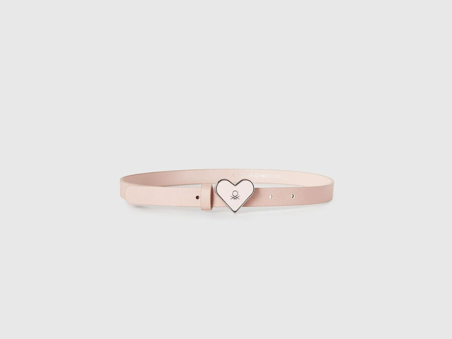 belt with heart buckle