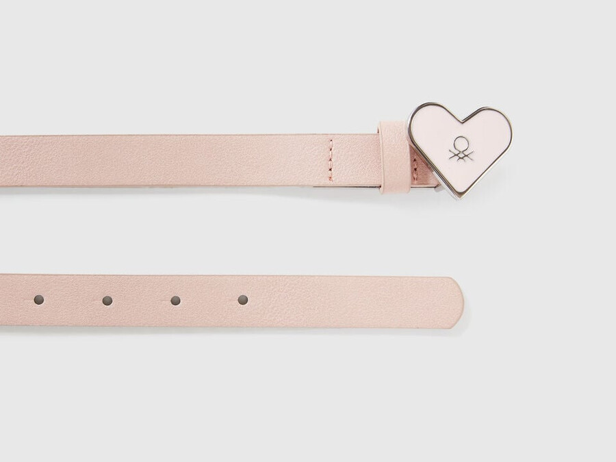 belt with heart buckle