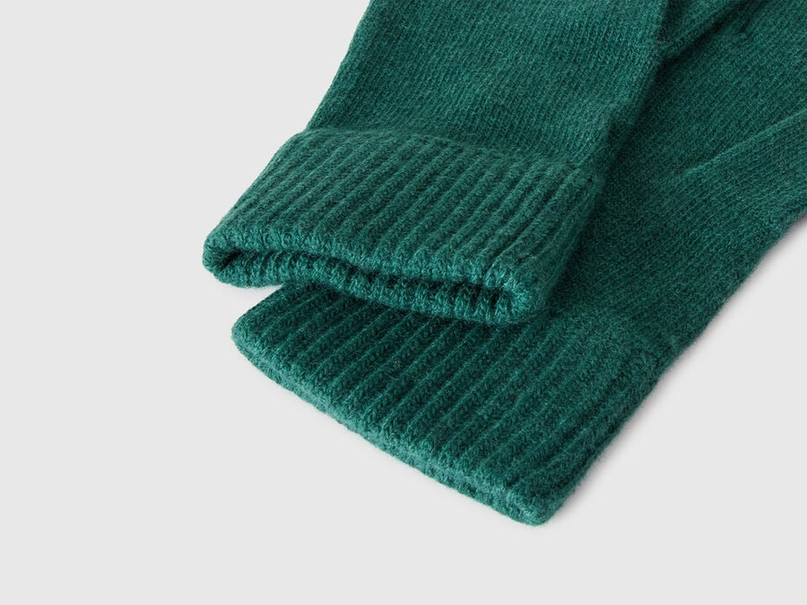 gloves in pure virgin wool