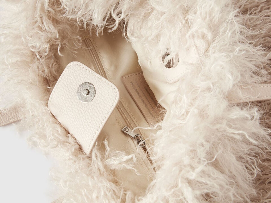 bag in faux fur