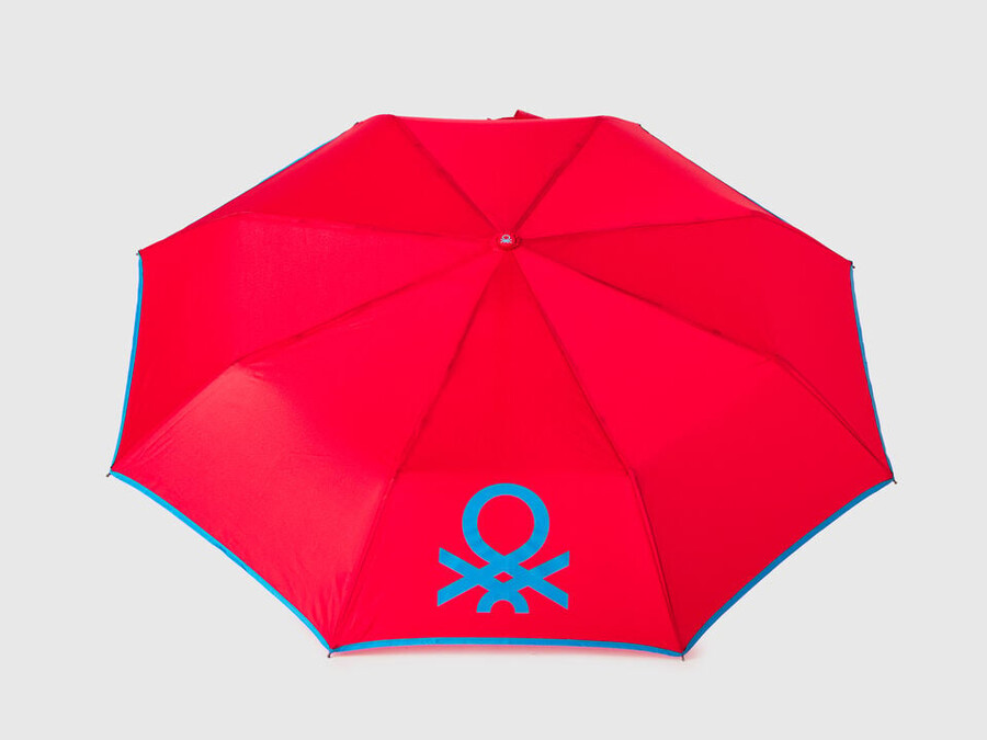 red umbrella