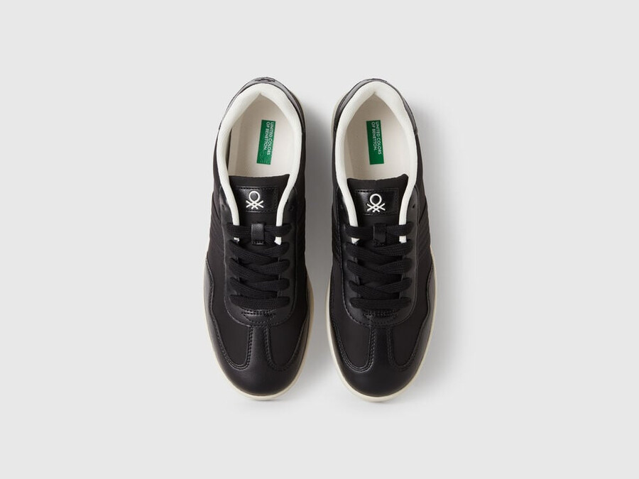 low-top sneakers with knit stitch blend