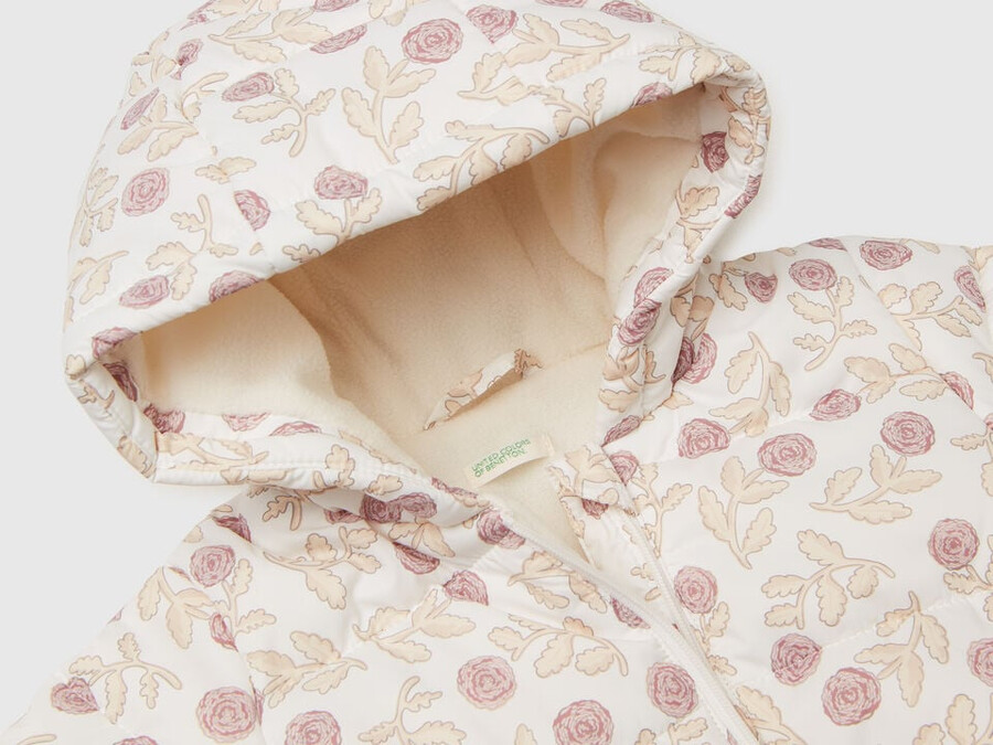 patterned jacket with zip and hood