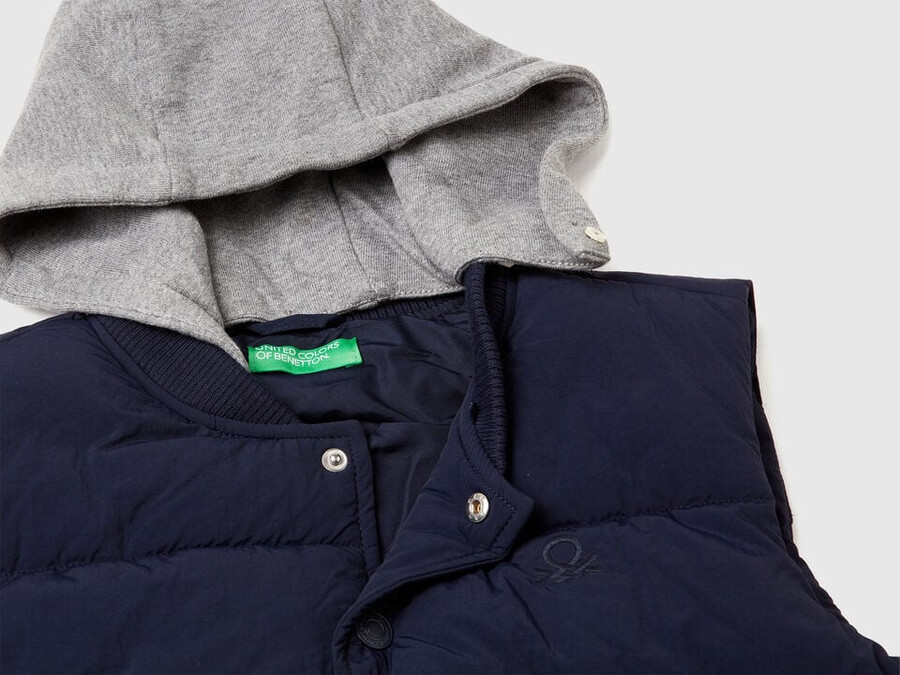 padded vest with removable hood