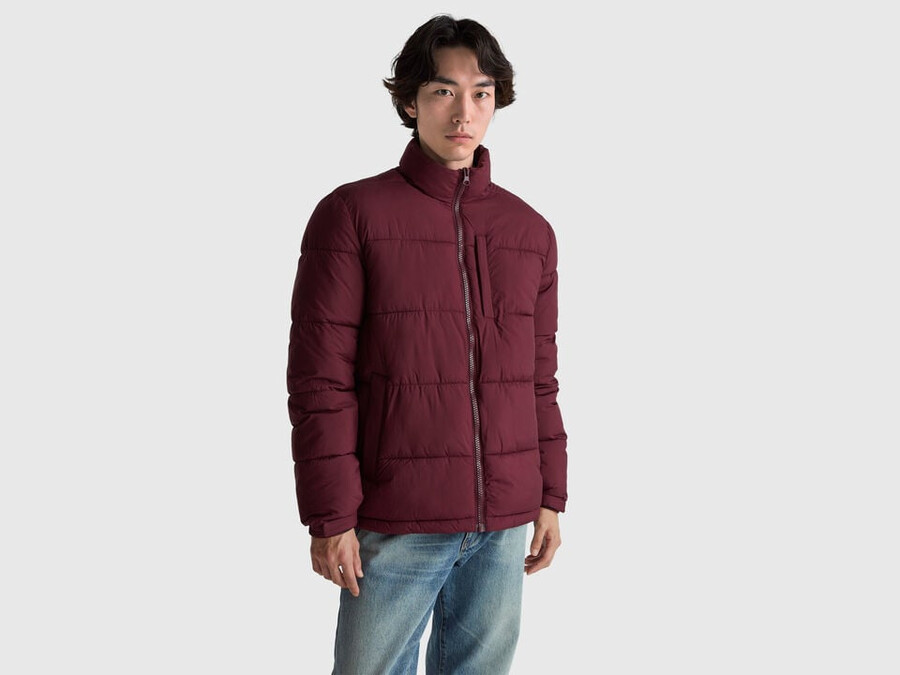 regular fit vest with recycled padding