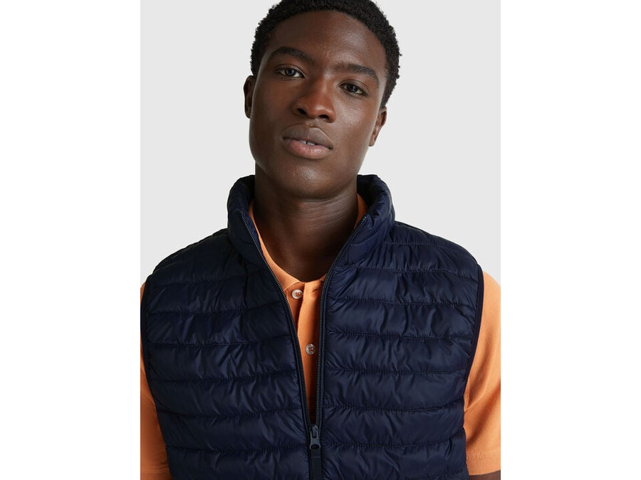 regular fit padded vest