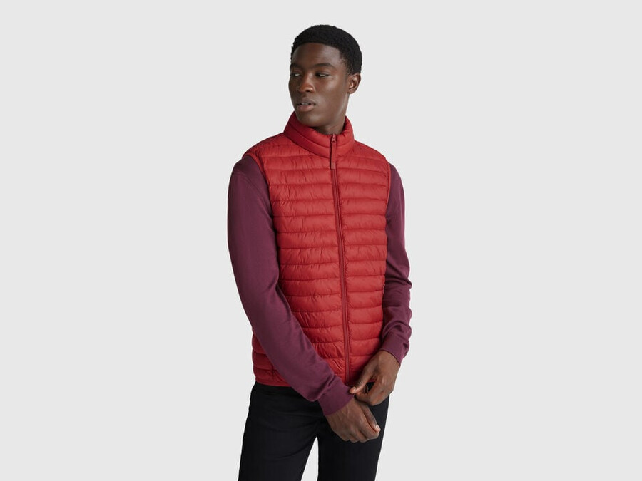 regular fit padded vest