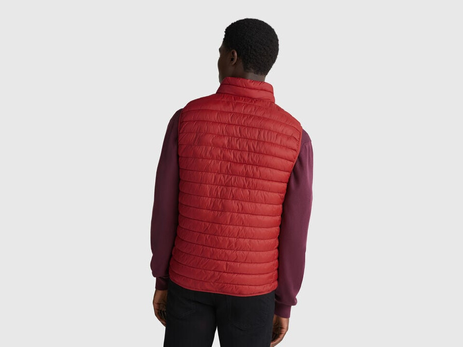 regular fit padded vest