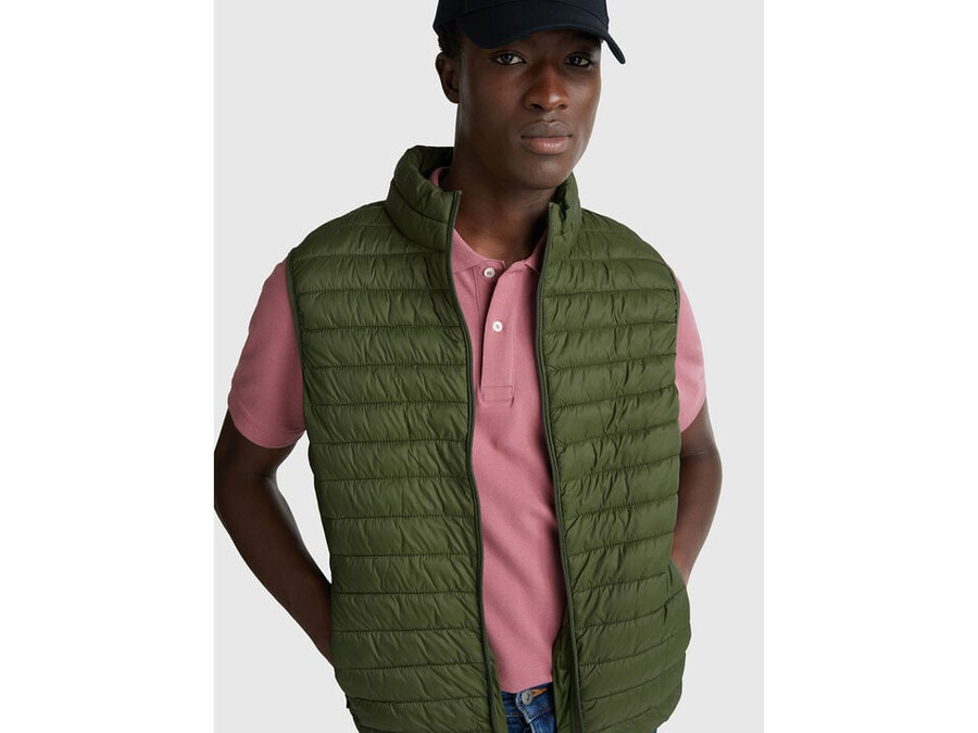 regular fit padded vest