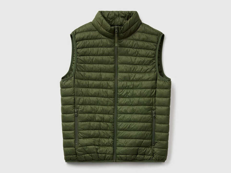 regular fit padded vest