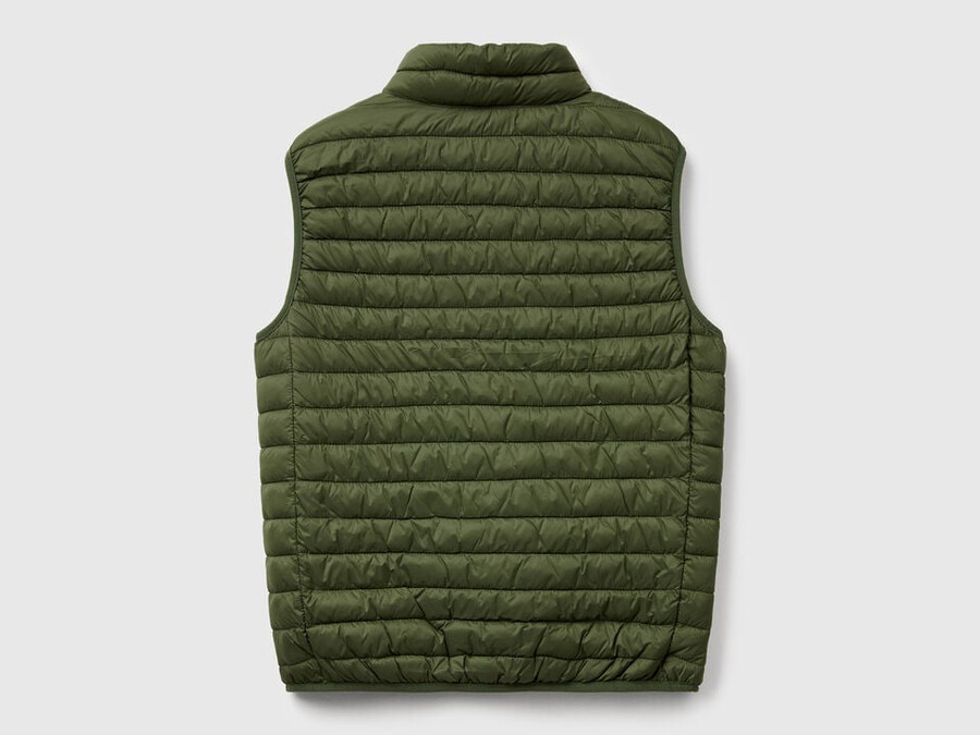 regular fit padded vest