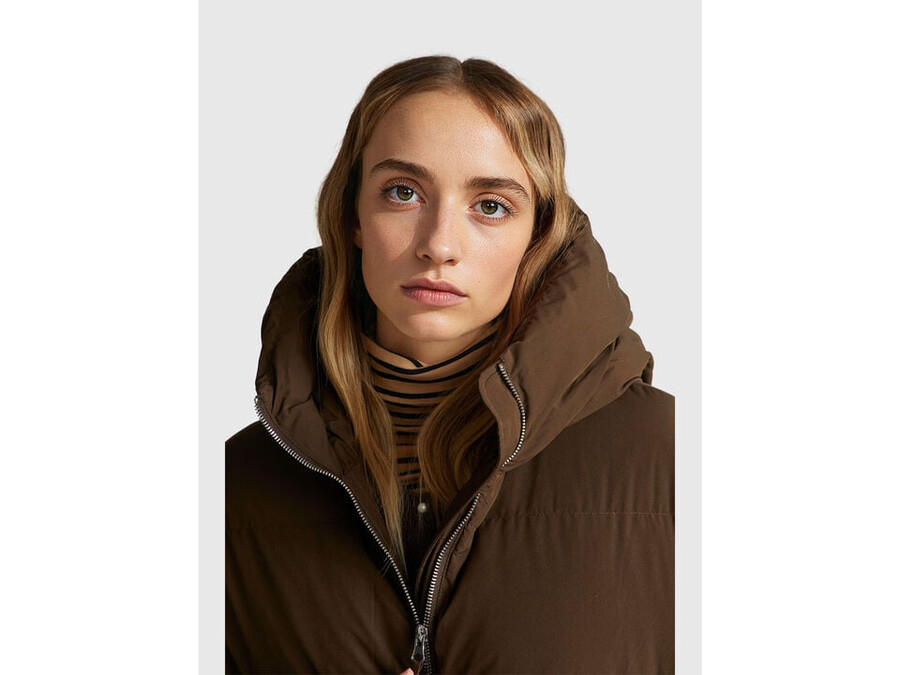 long down jacket padded with recycled feathers