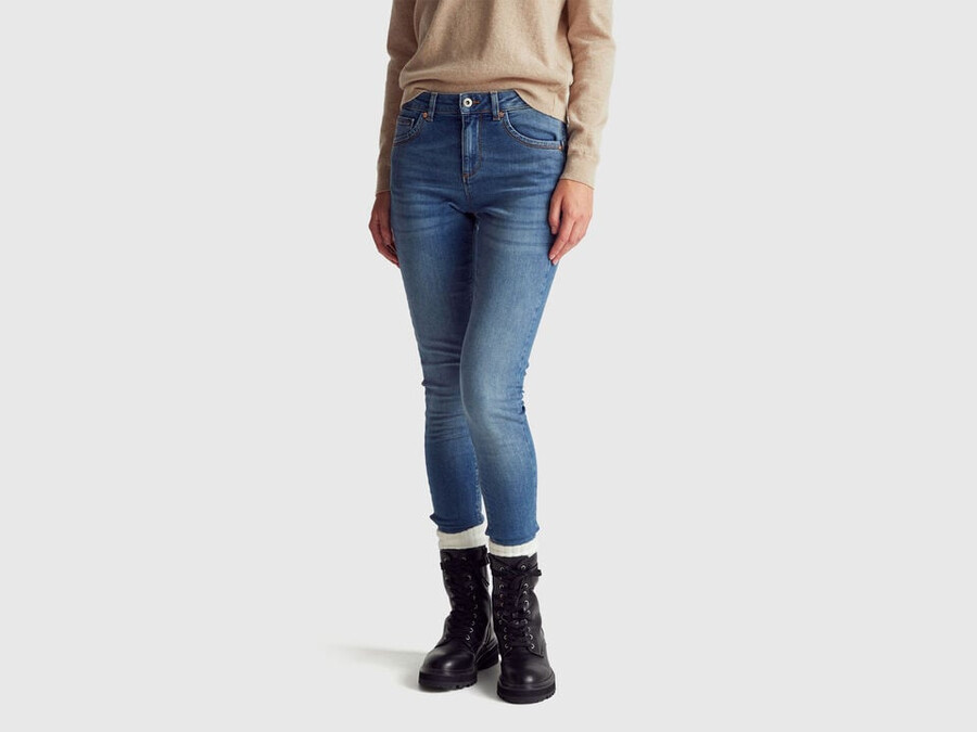 skinny fit push up jeans