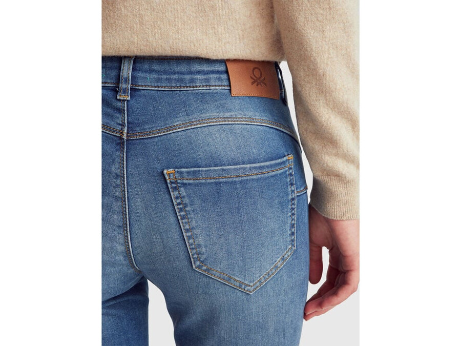 skinny fit push up jeans
