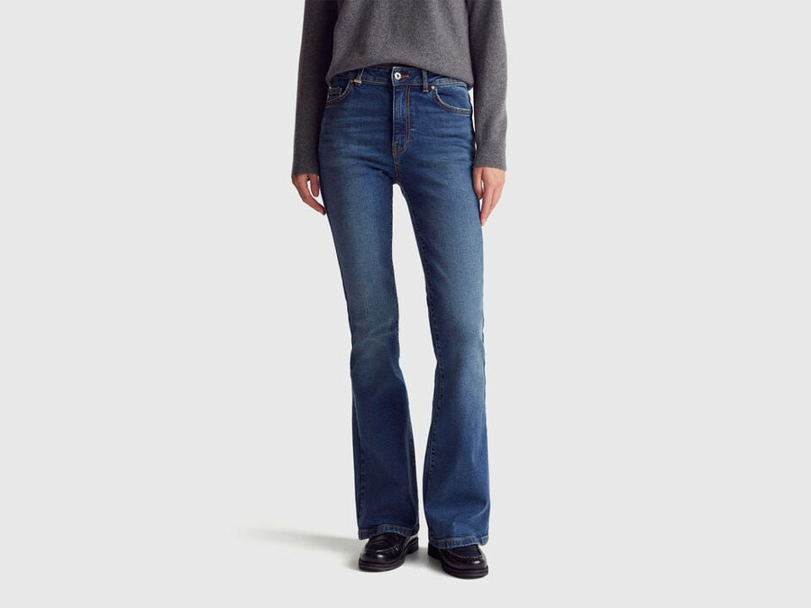 flared jeans