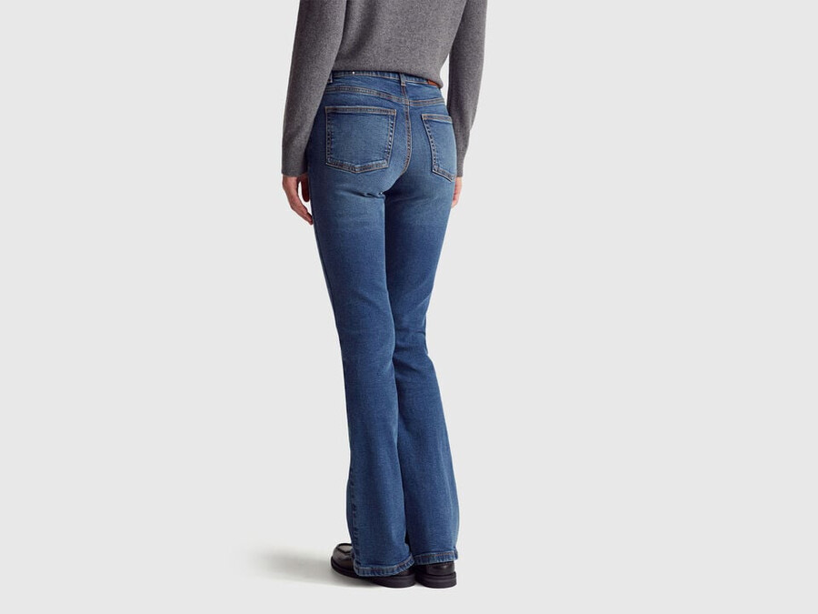 flared jeans