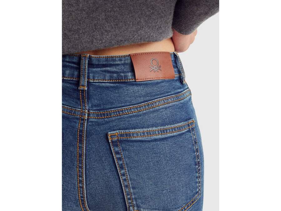 flared jeans
