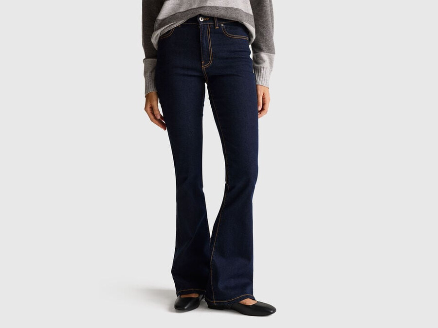 flared jeans