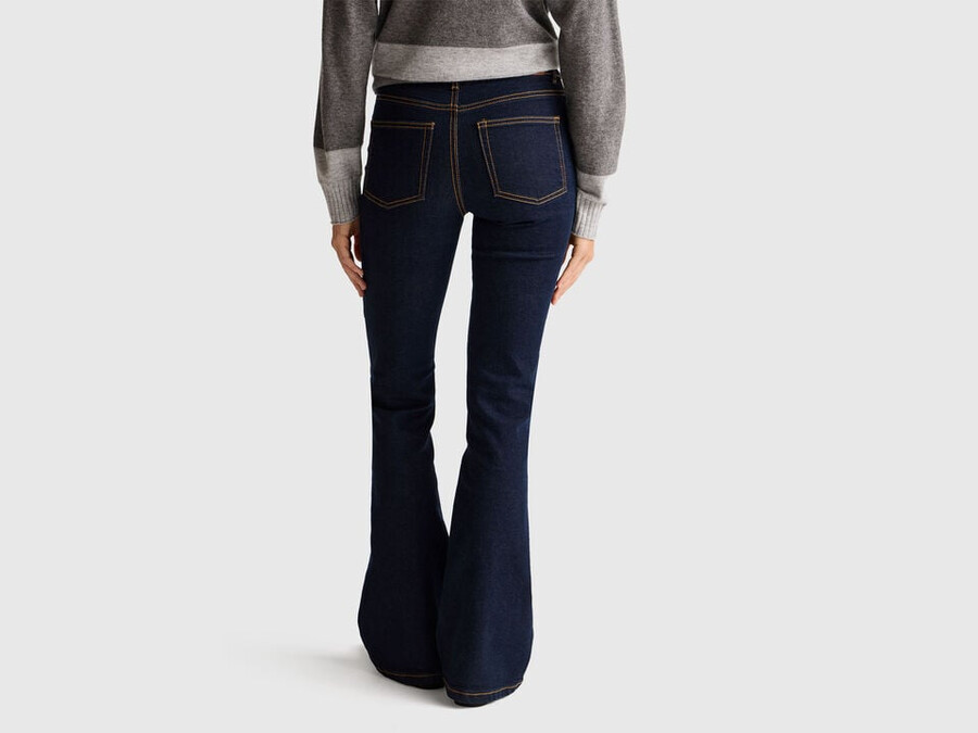 flared jeans
