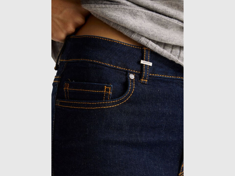 flared jeans