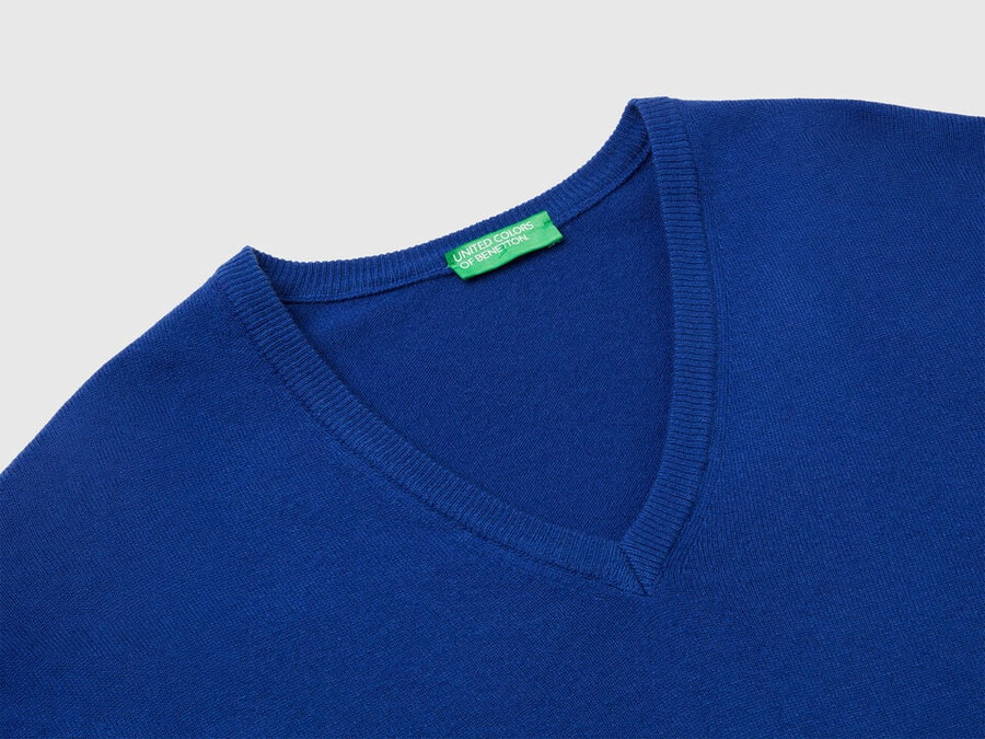 cornflower blue v-neck sweater in pure merino wool