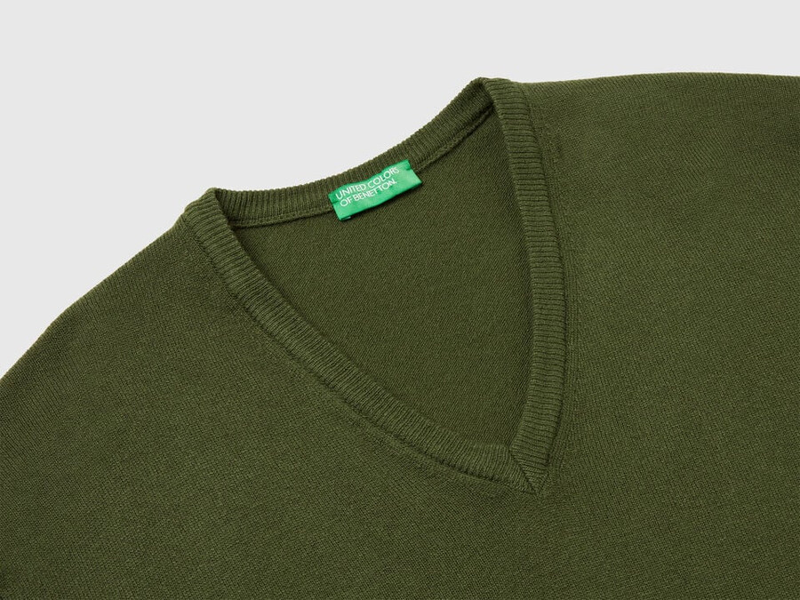olive green v-neck sweater in pure merino wool
