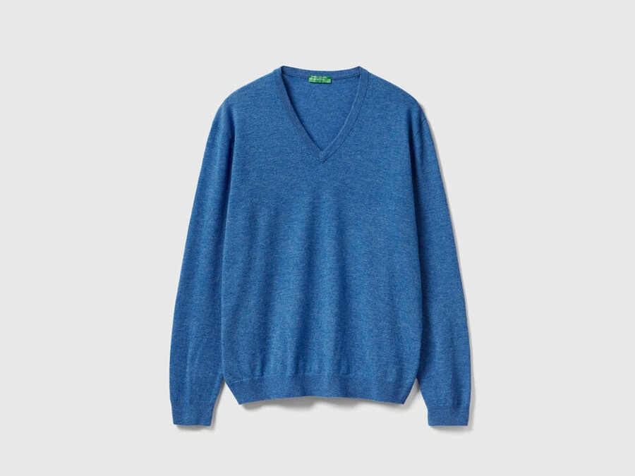 blue mélange v-neck sweater in pure merino wool