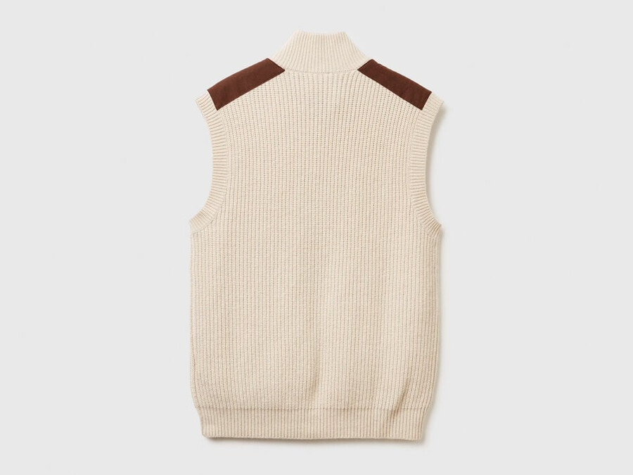 vest with zip in wool blend