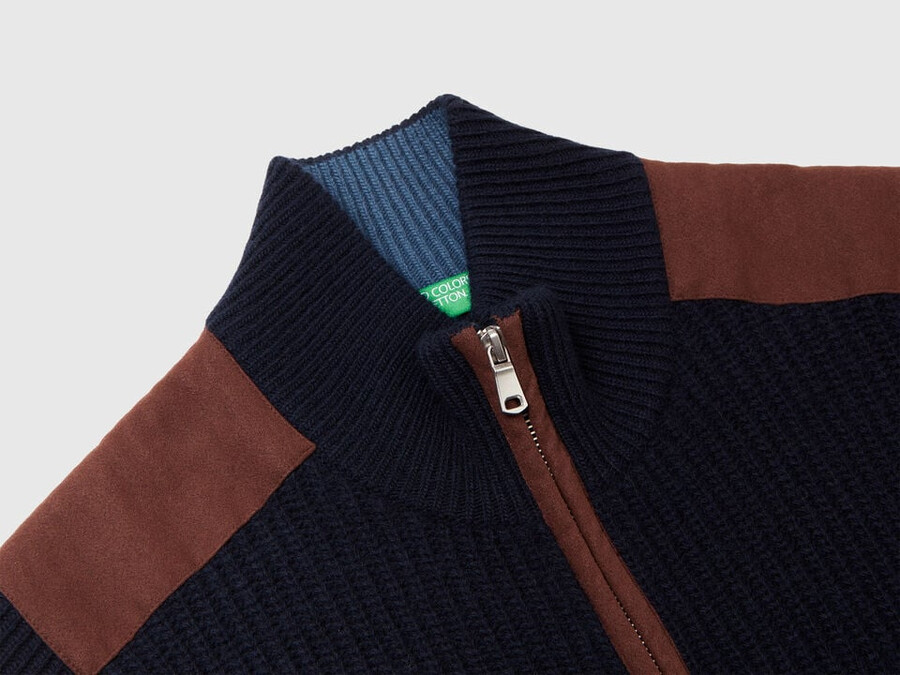 vest with zip in wool blend