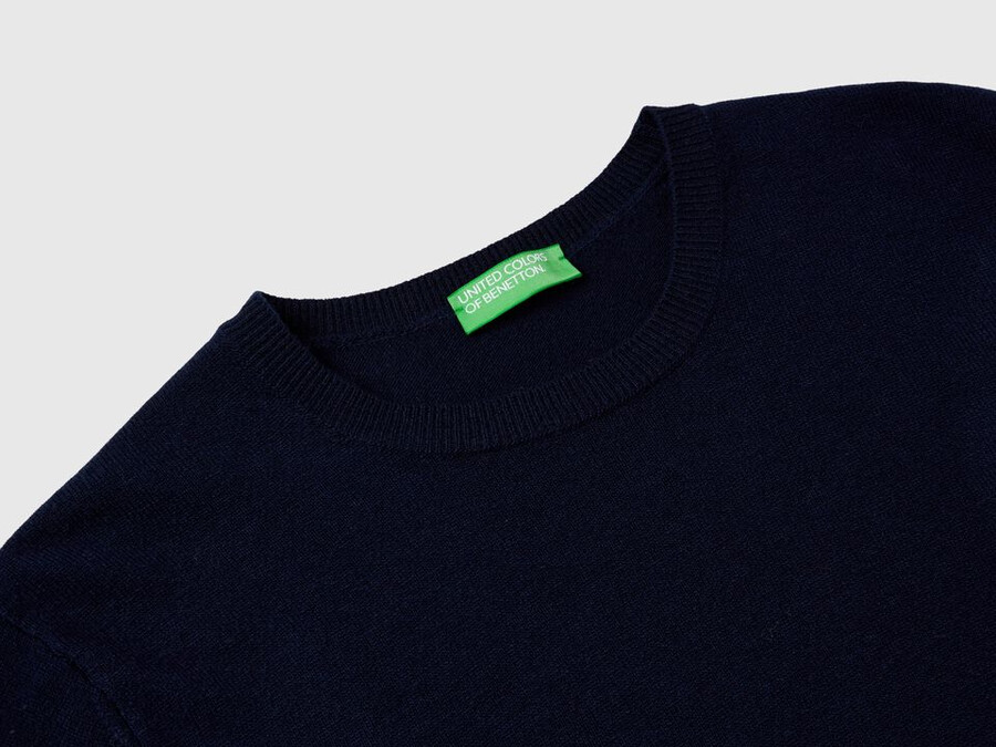 dark blue crew neck sweater in pure merino wool