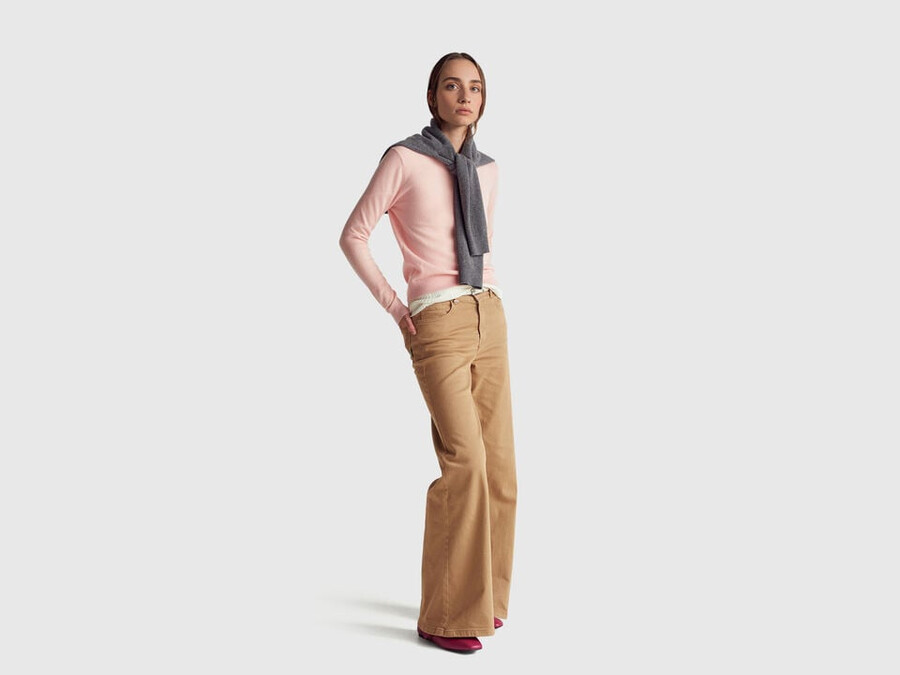 powder pink crew neck sweater in merino wool