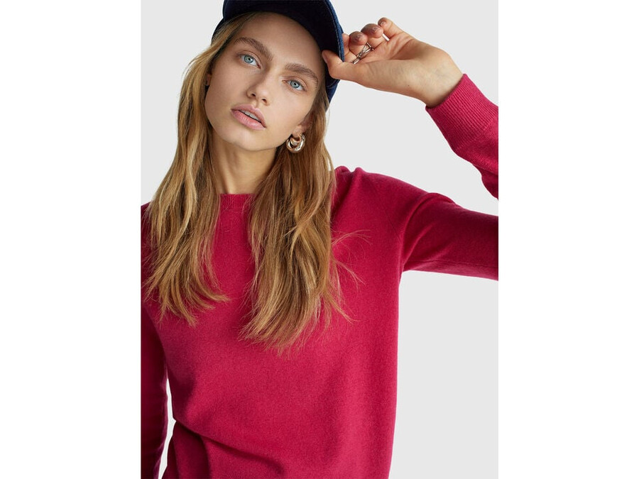 fuchsia crew neck sweater in merino wool