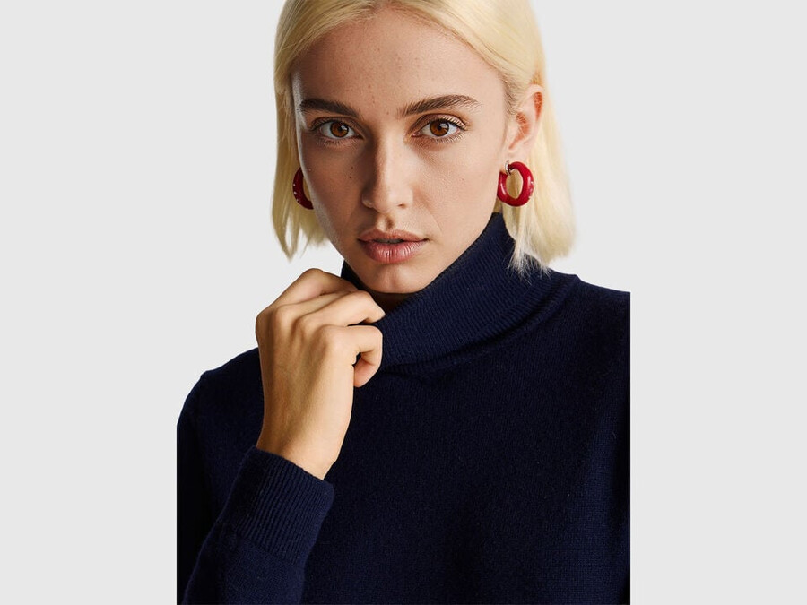 dark blue turtleneck in pure merino wool
