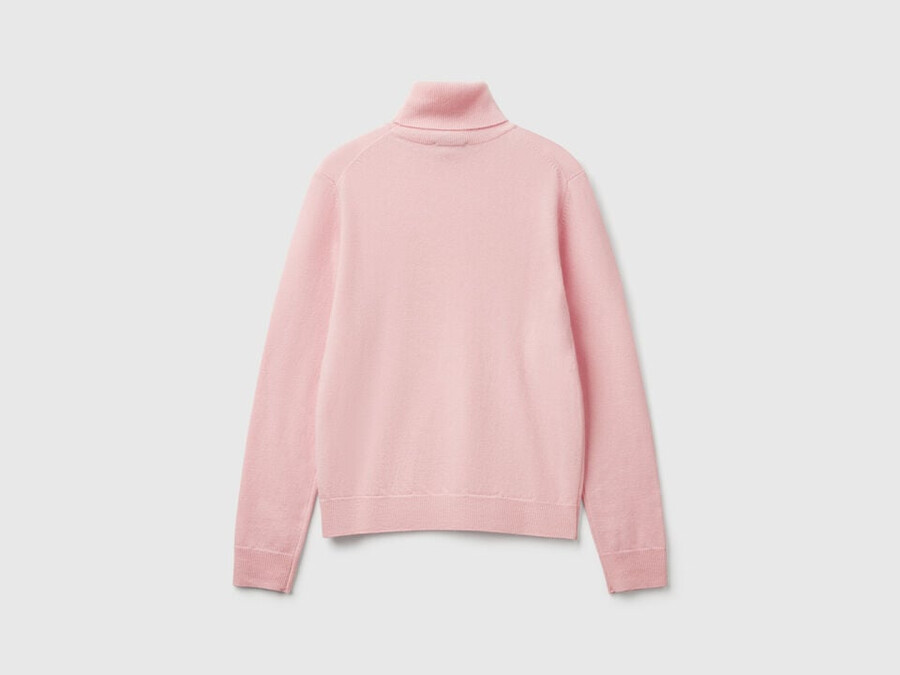 powder pink turtleneck sweater in pure merino wool