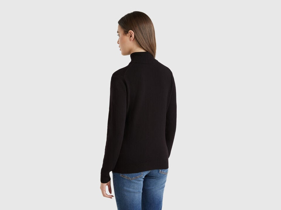 black turtleneck sweater in pure merino wool