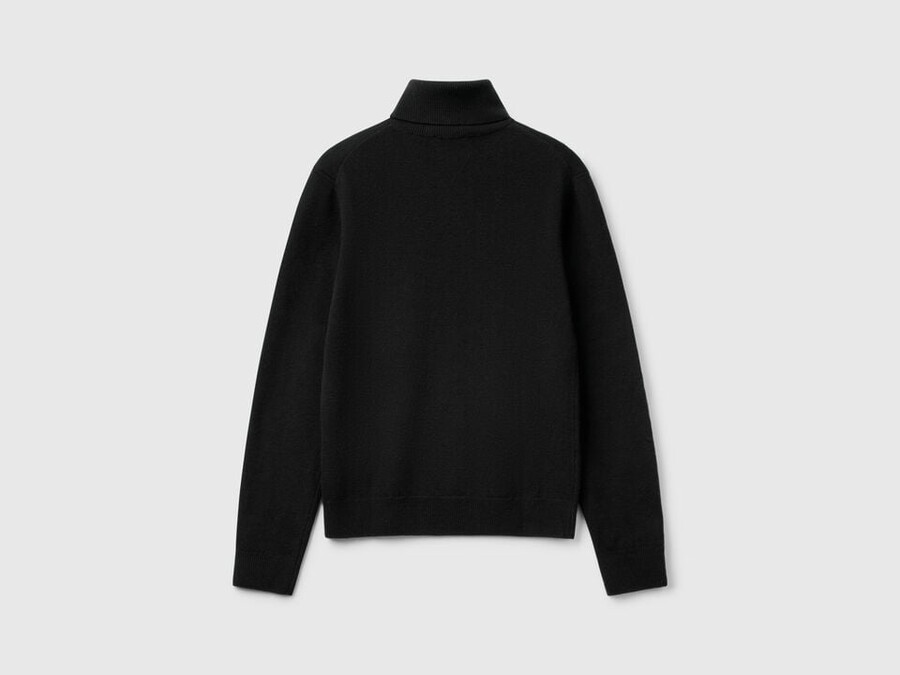 black turtleneck sweater in pure merino wool