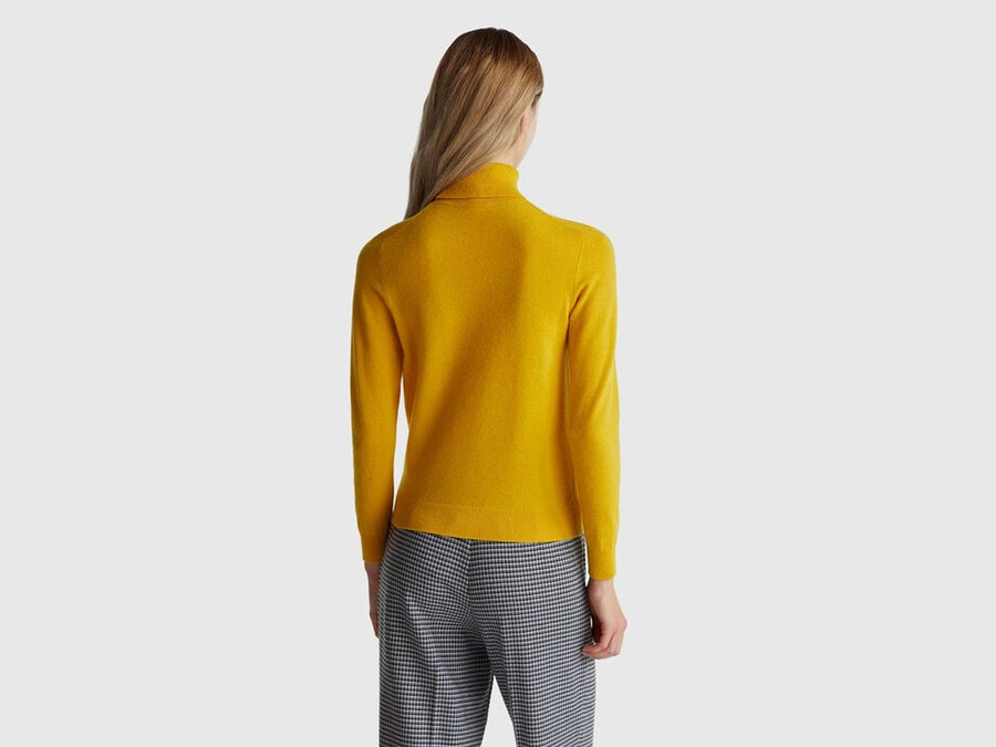 yellow ochre turtleneck sweater in pure merino wool