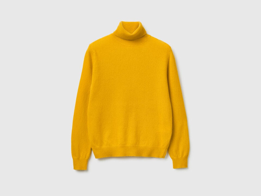 yellow ochre turtleneck sweater in pure merino wool