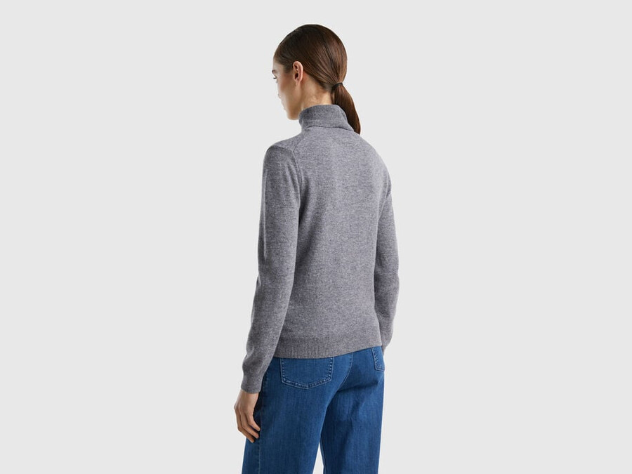 mouse gray turtleneck sweater in pure merino wool