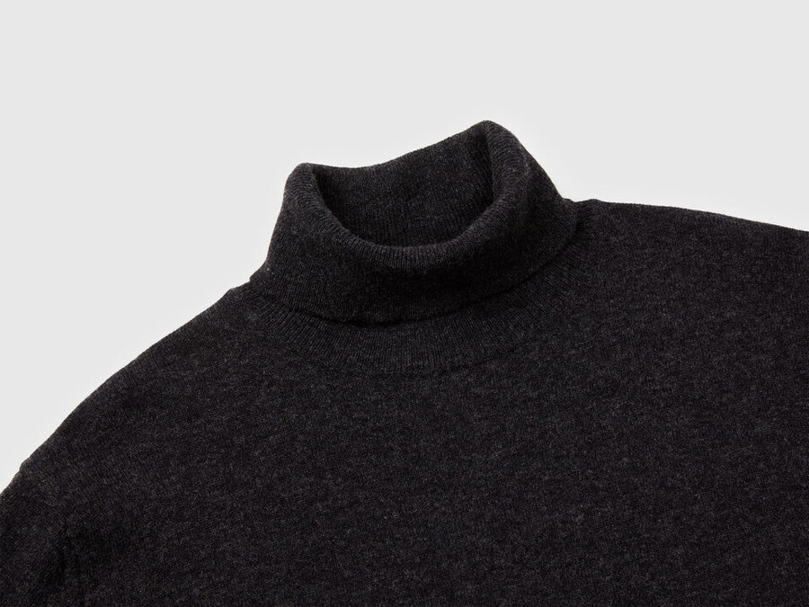 dark gray turtleneck sweater in pure merino wool