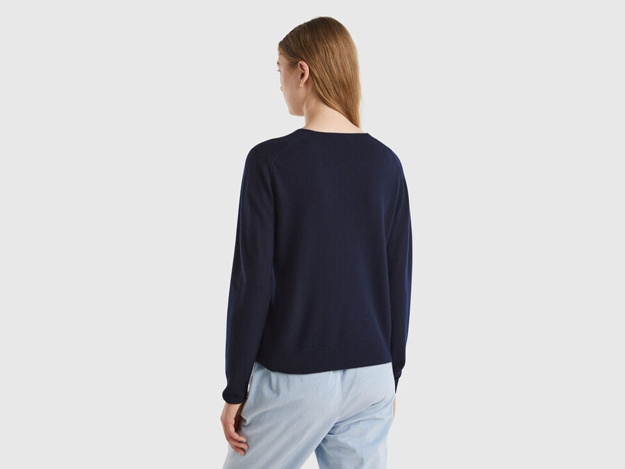 dark blue v-neck sweater in pure merino wool
