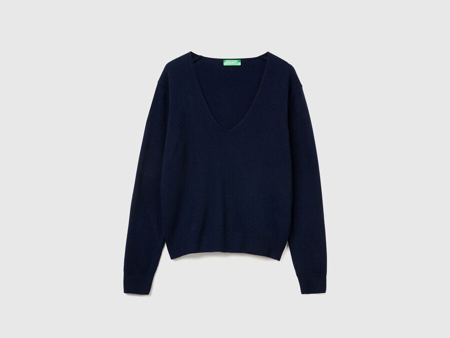 dark blue v-neck sweater in pure merino wool