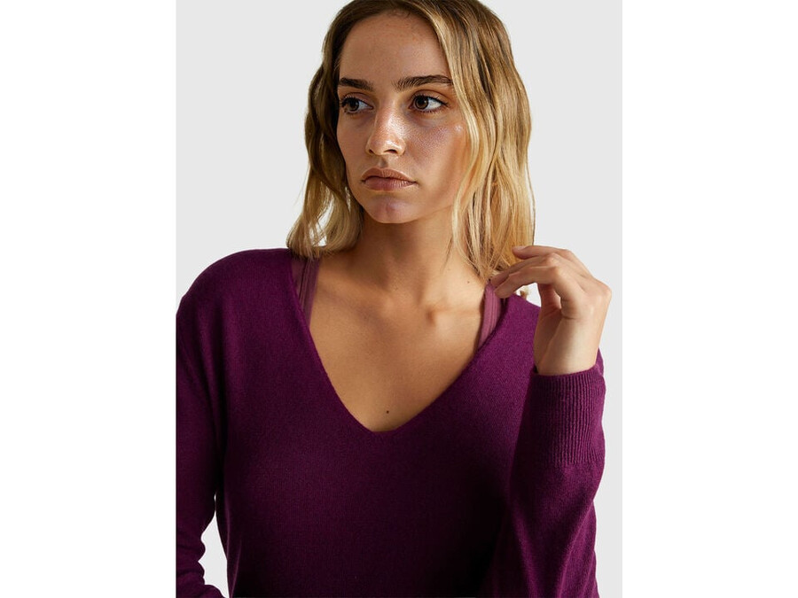 purple v-neck sweater in pure merino wool