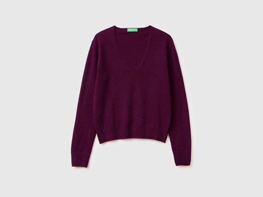 purple v-neck sweater in pure merino wool