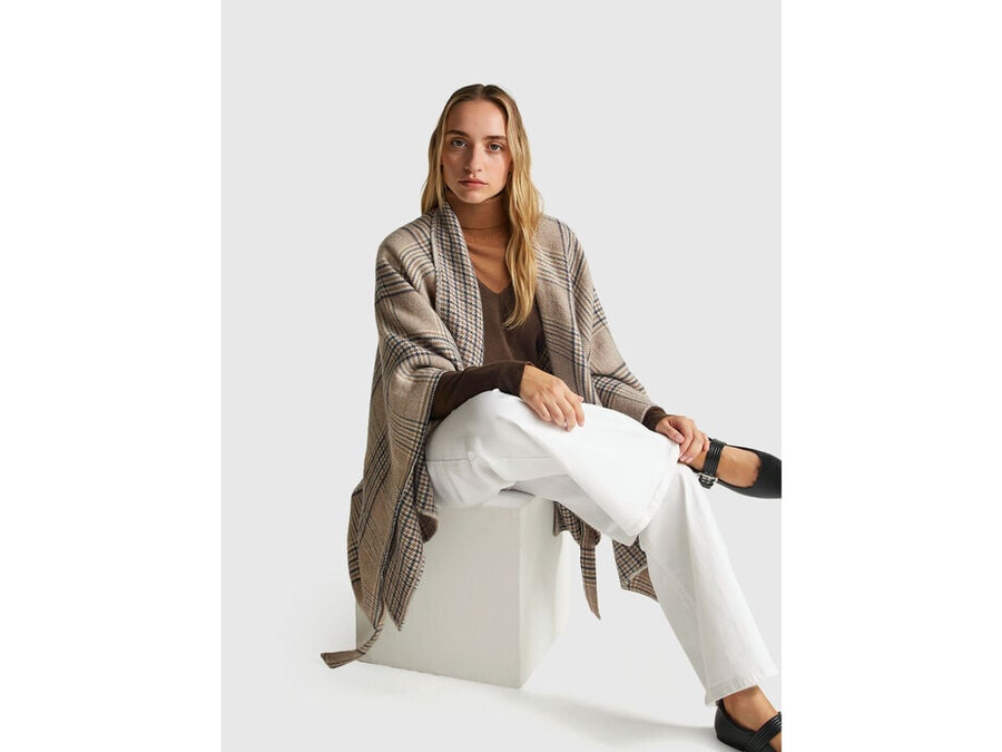 brown v-neck sweater in pure merino wool