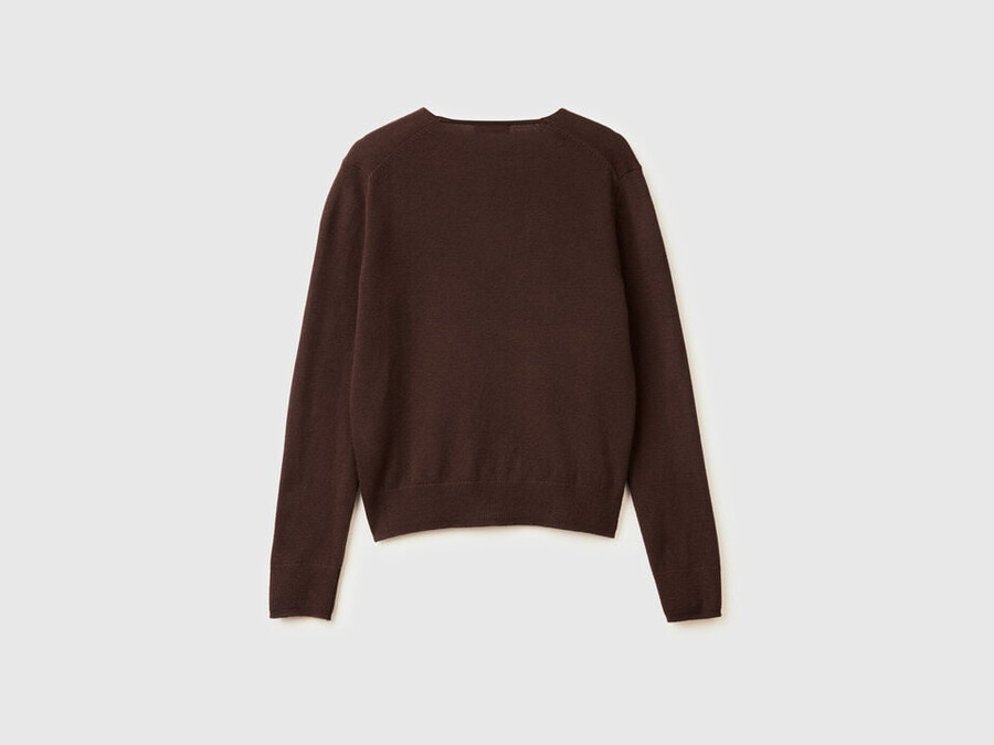 brown v-neck sweater in pure merino wool