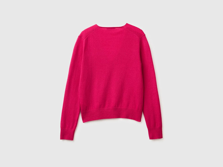fuchsia v-neck sweater in pure merino wool