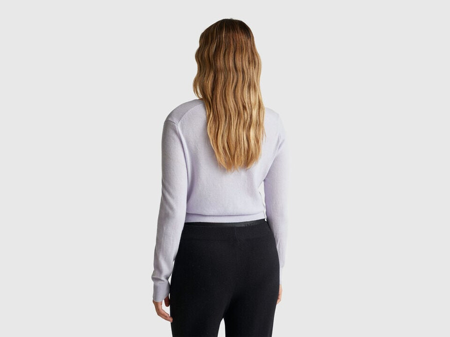 lilac v-neck sweater in pure merino wool