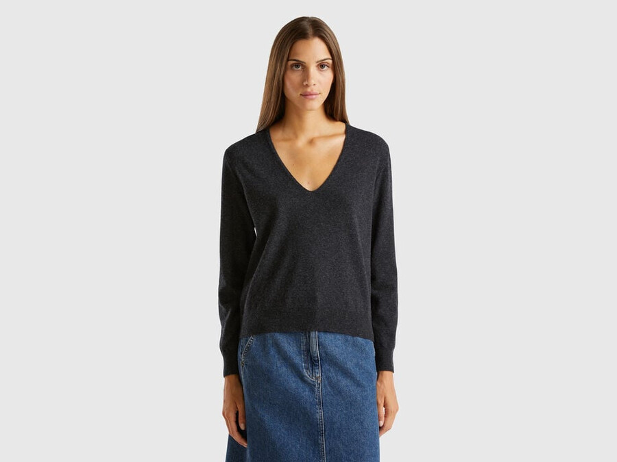dark gray v-neck sweater in pure merino wool