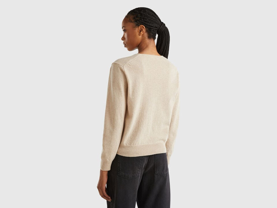 beige v-neck sweater in pure merino wool